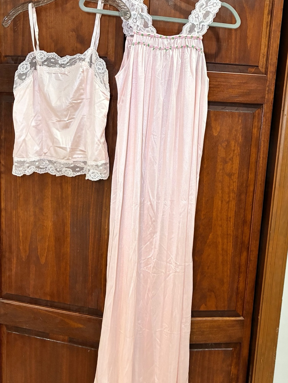Women's Pink Lace-Trim vintage gown & camisole Set small